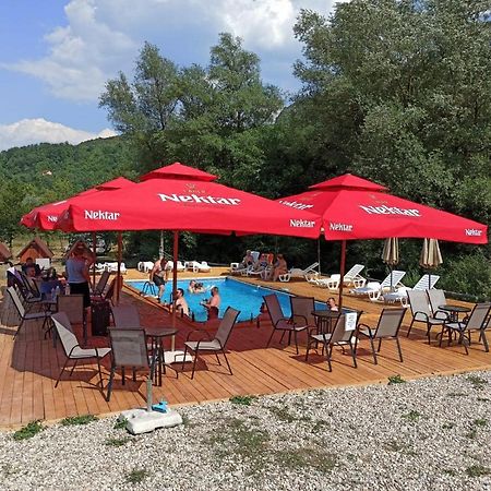 Camp Sutjeska Hotel Tjentiste Exterior photo
