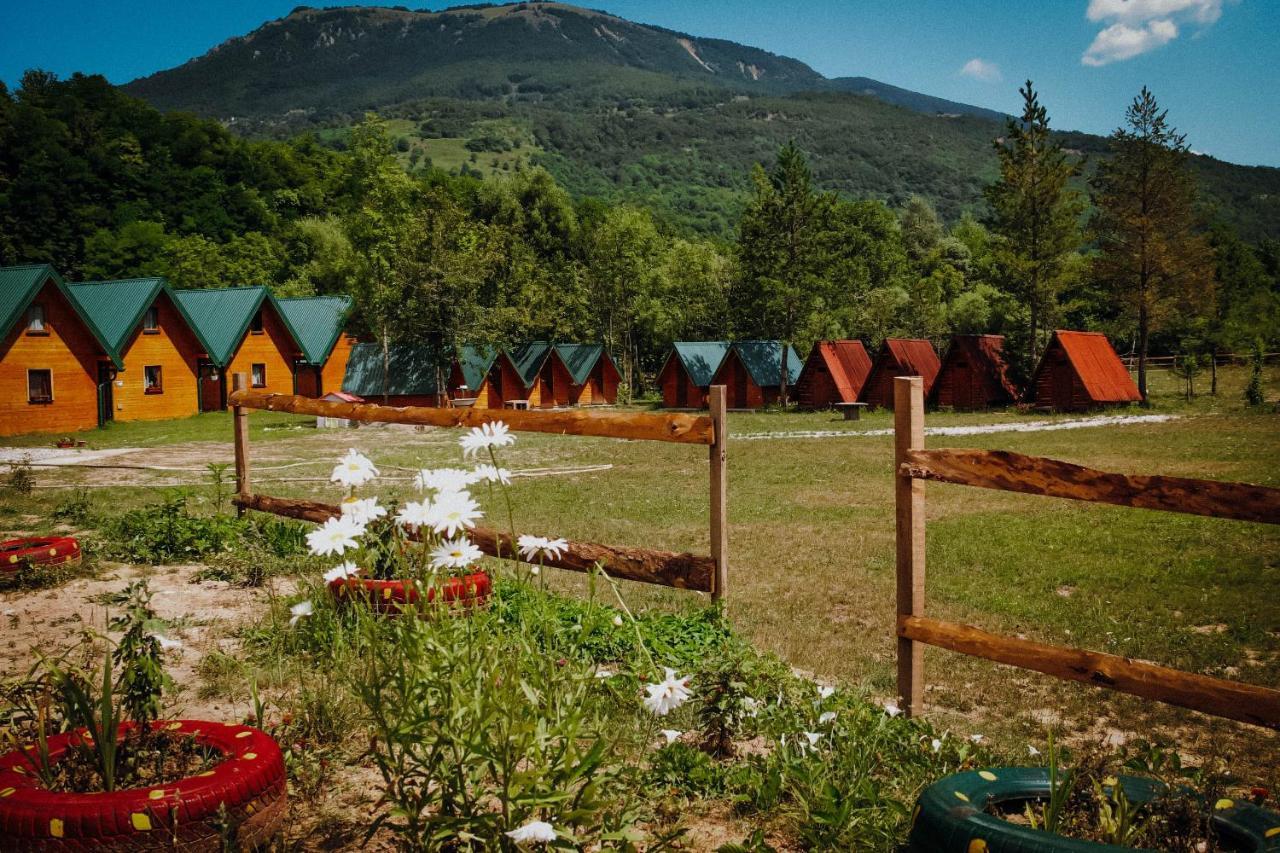 Camp Sutjeska Hotel Tjentiste Exterior photo