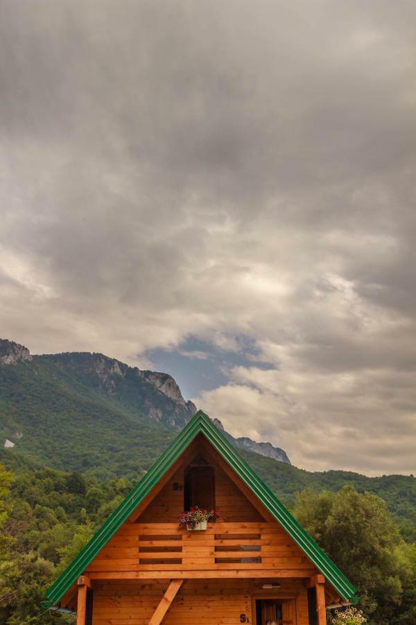 Camp Sutjeska Hotel Tjentiste Exterior photo